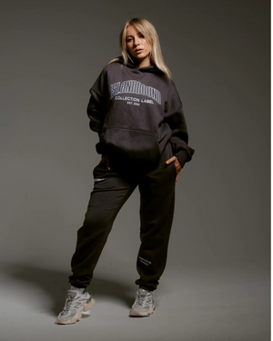 HOODIES & SWEATERS