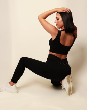 ACTIVE WEAR