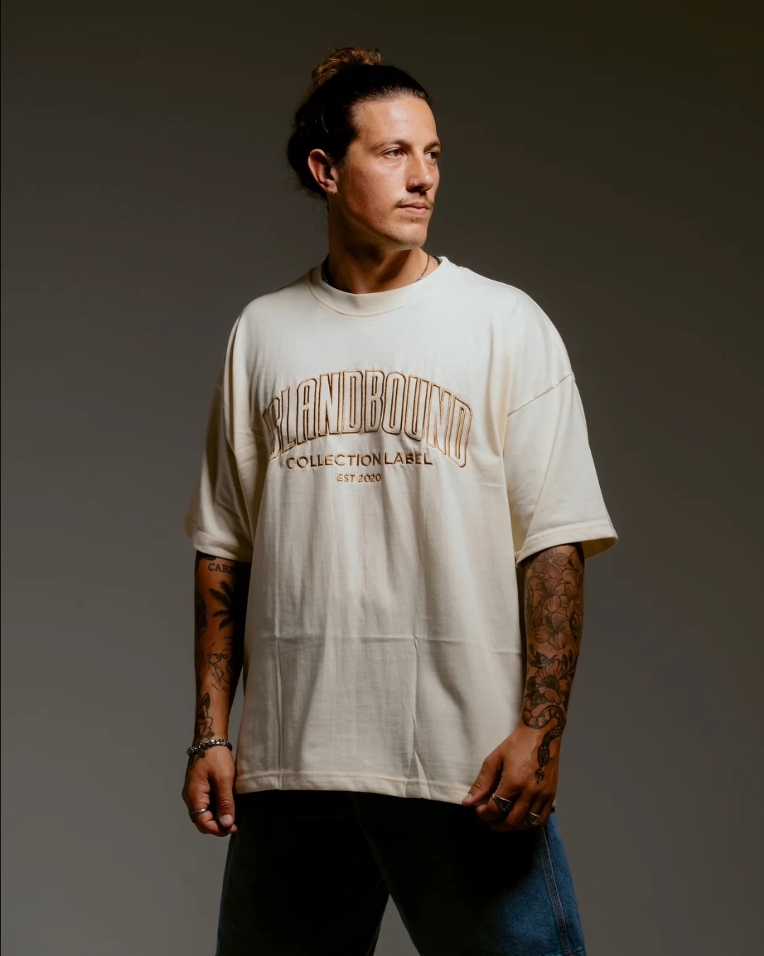 SIGNATURE ISLAND THREAD - Tee