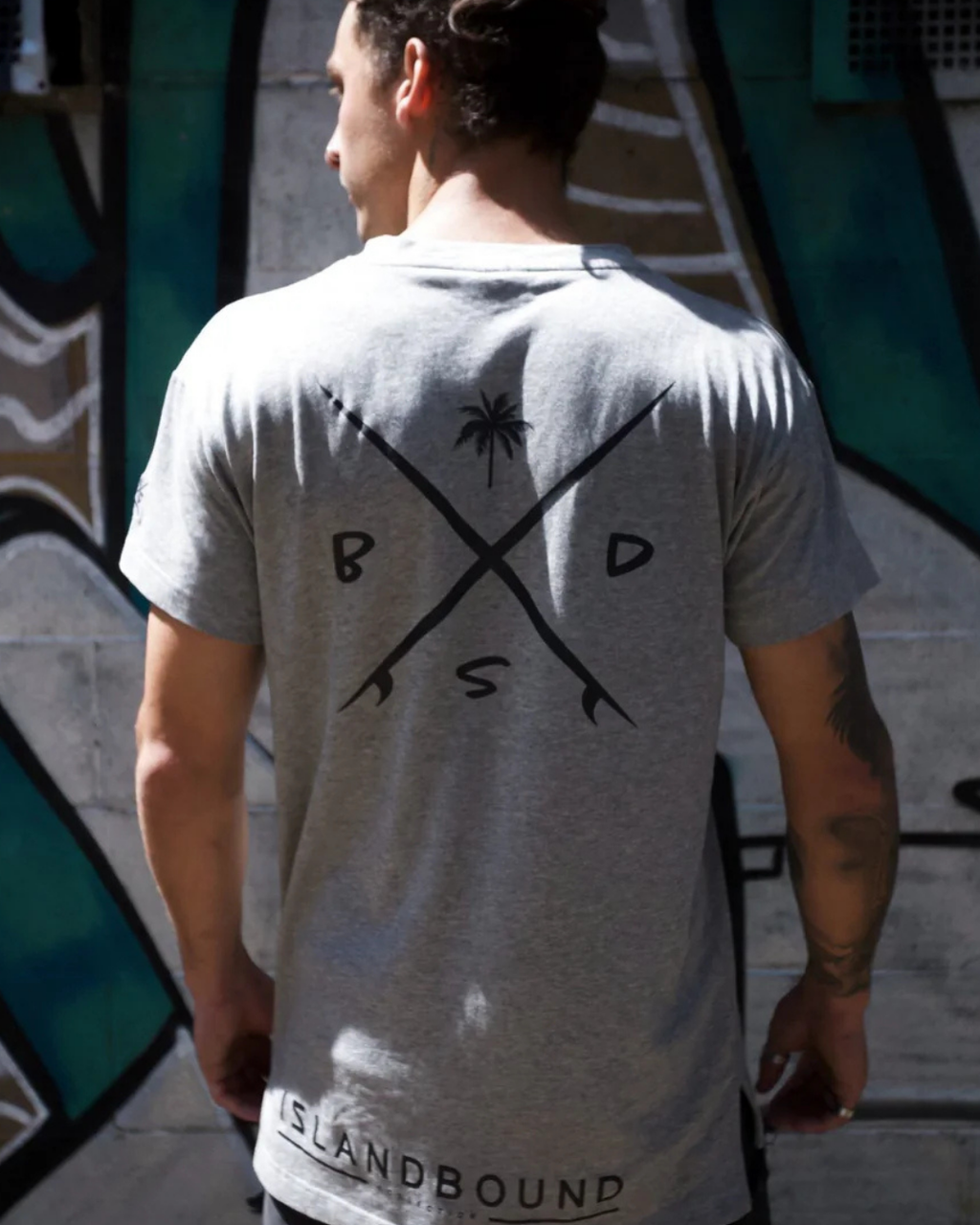 ISLANDBOUND DESIGN V SPLIT T-SHIRT (GREY)